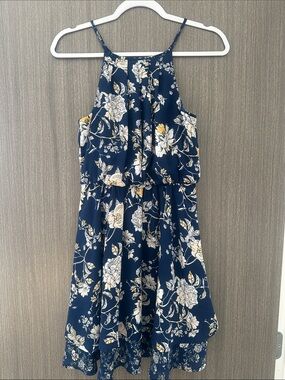 blue rain floral dress Ruffle Size Medium NWT sky blue Francesca's Blue Rain Floral Lace